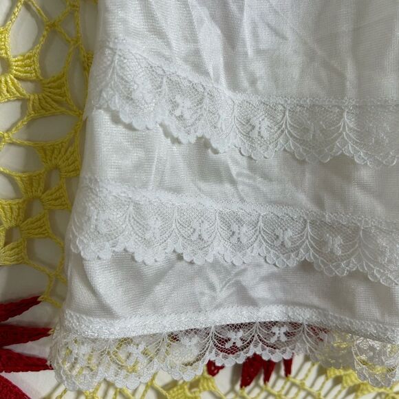 VTG Avon Slip Skirt Size Small - Picture 8 of 11